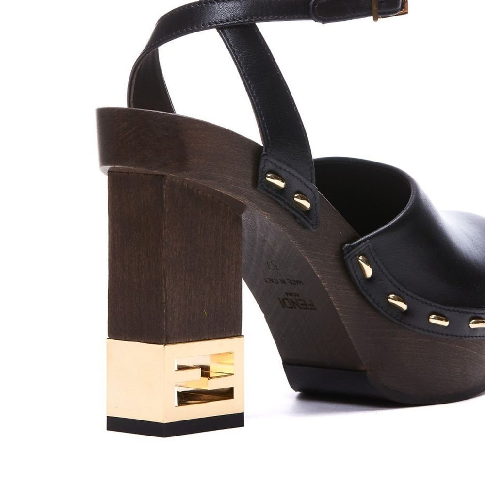 Sabots Fendi en cuir de veau noir