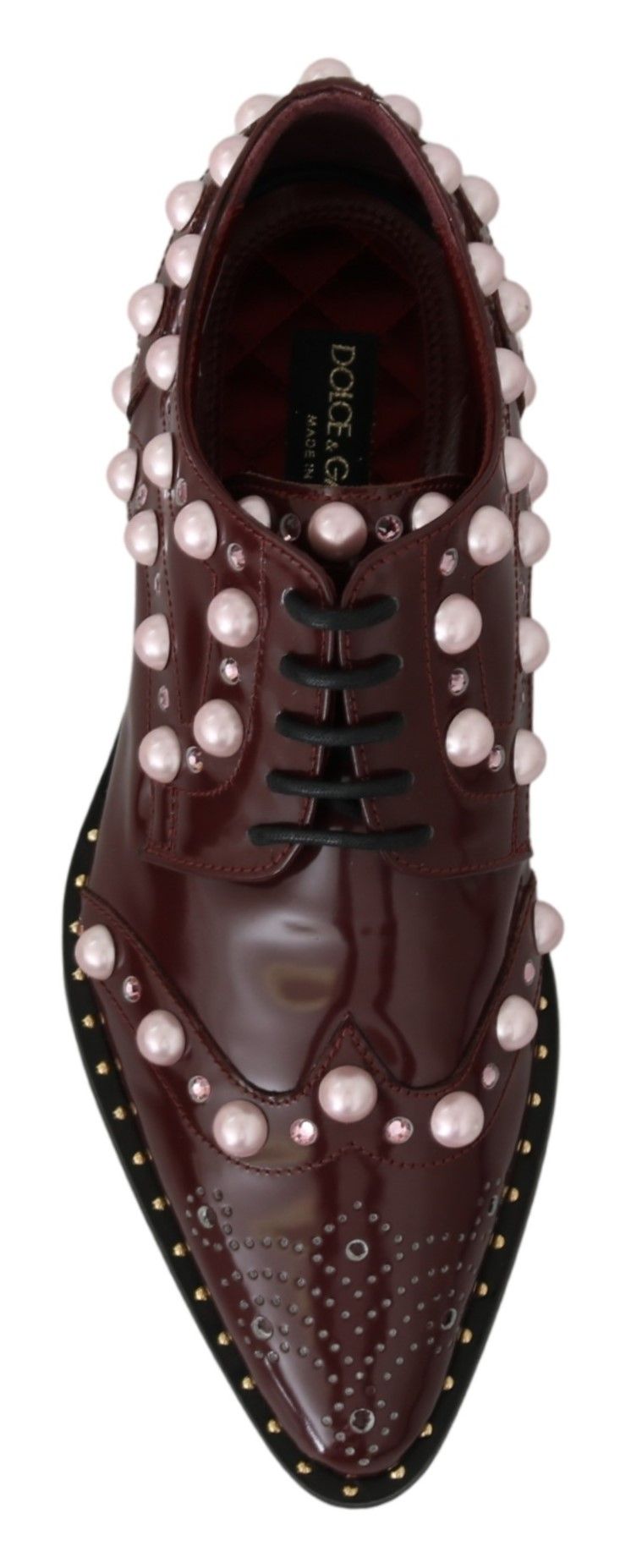 Chaussures habillées en cuir bordeaux ornées de cristaux et de perles de Dolce & Gabbana