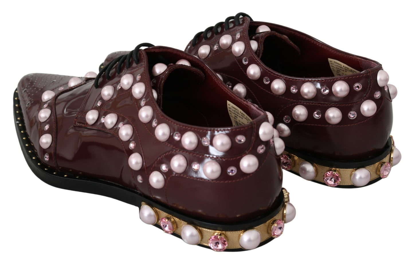 Chaussures habillées en cuir bordeaux ornées de cristaux et de perles de Dolce & Gabbana