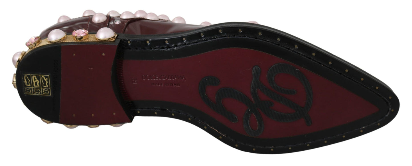Chaussures habillées en cuir bordeaux ornées de cristaux et de perles de Dolce & Gabbana