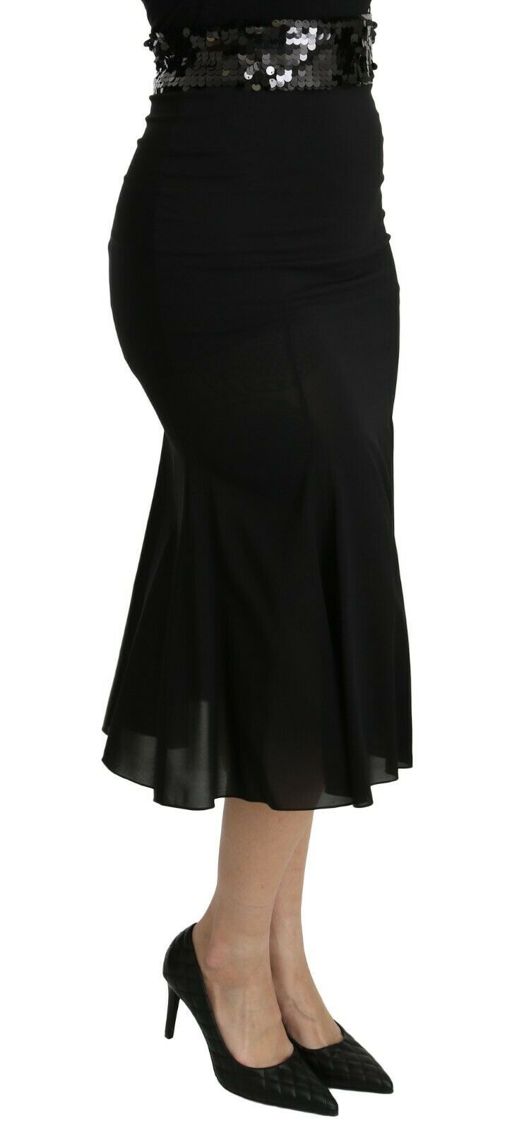 Jupe mi-longue en soie noire à taille haute, style sirène, de Dolce & Gabbana.