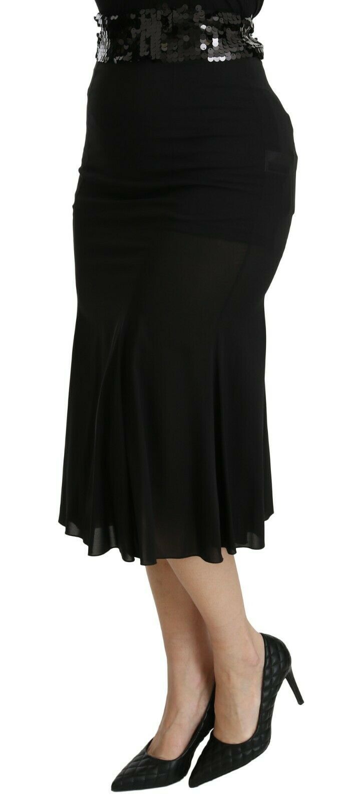 Jupe mi-longue en soie noire à taille haute, style sirène, de Dolce & Gabbana.