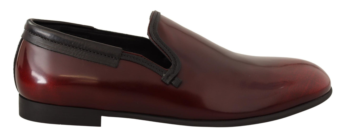 Escarpins à bout rond en cuir verni bordeaux de Dolce & Gabbana