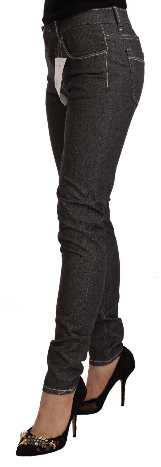 Acht zwarte skinny jeans met lage taille en smalle pasvorm.