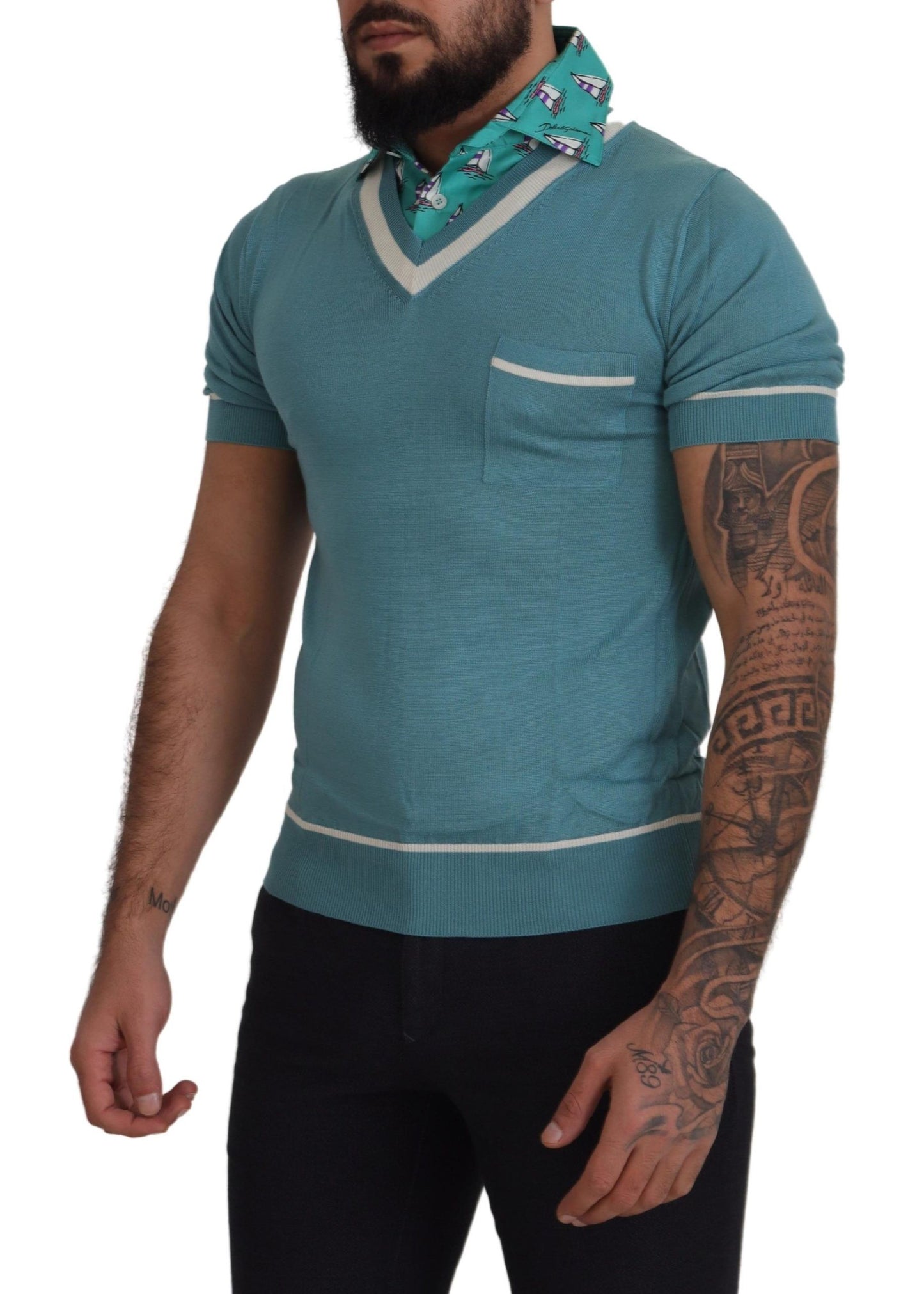 Polo en soie bleu Dolce & Gabbana pour homme, col en V.