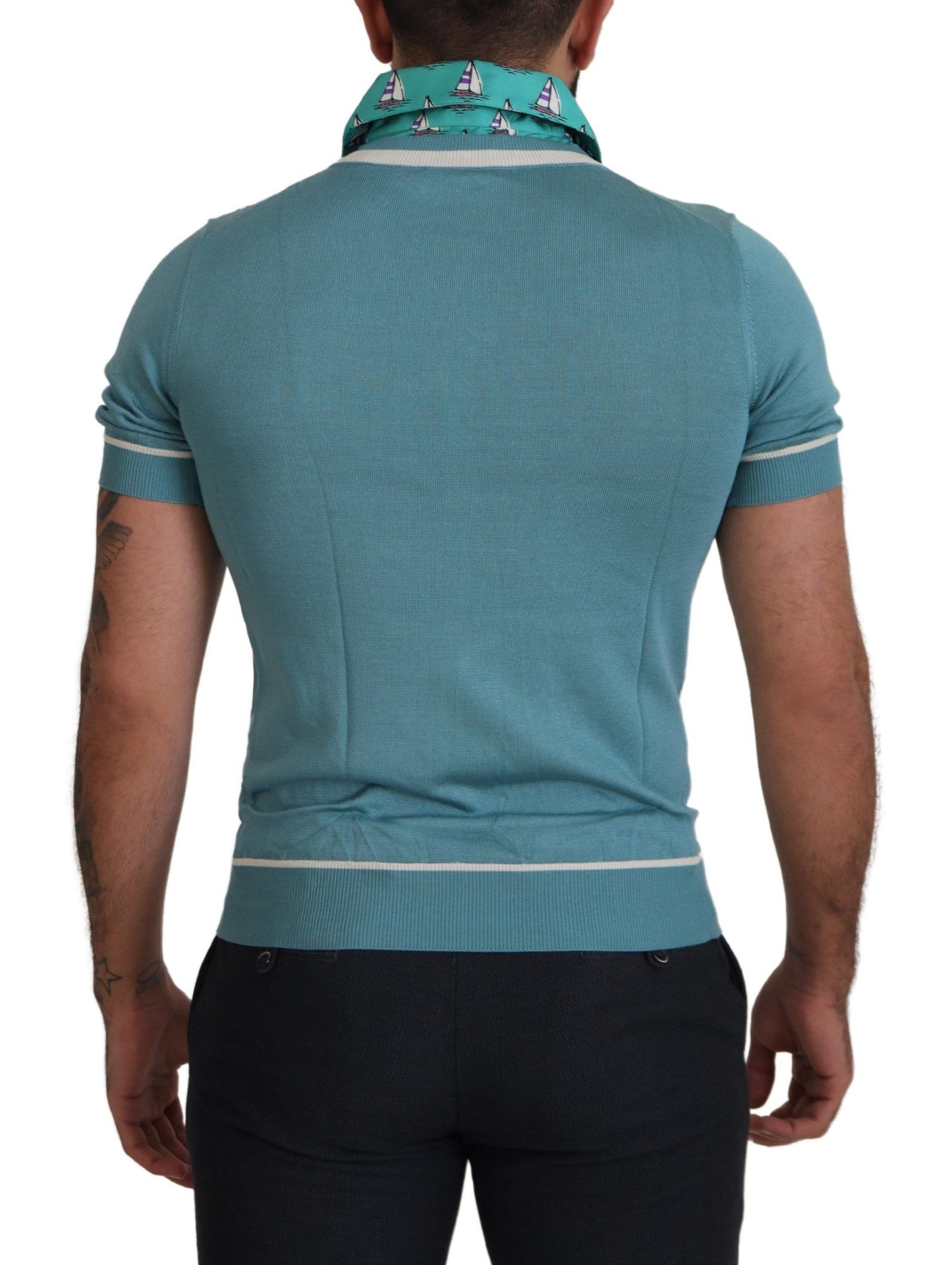 Polo en soie bleu Dolce & Gabbana pour homme, col en V.