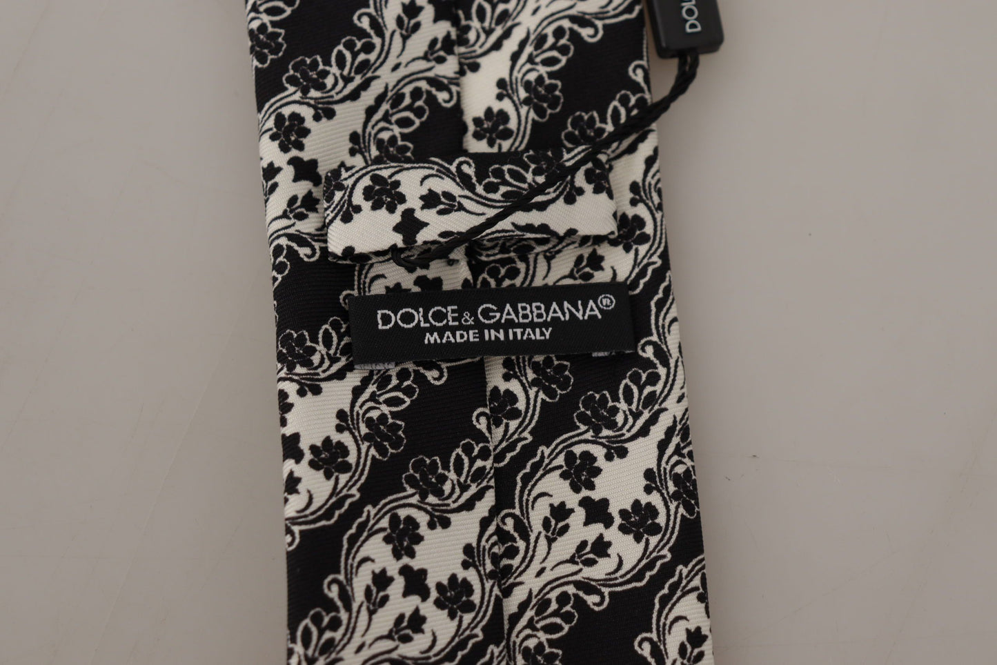 Cravate ajustable Dolce & Gabbana en soie 100 % imprimée de fleurs noires et blanches