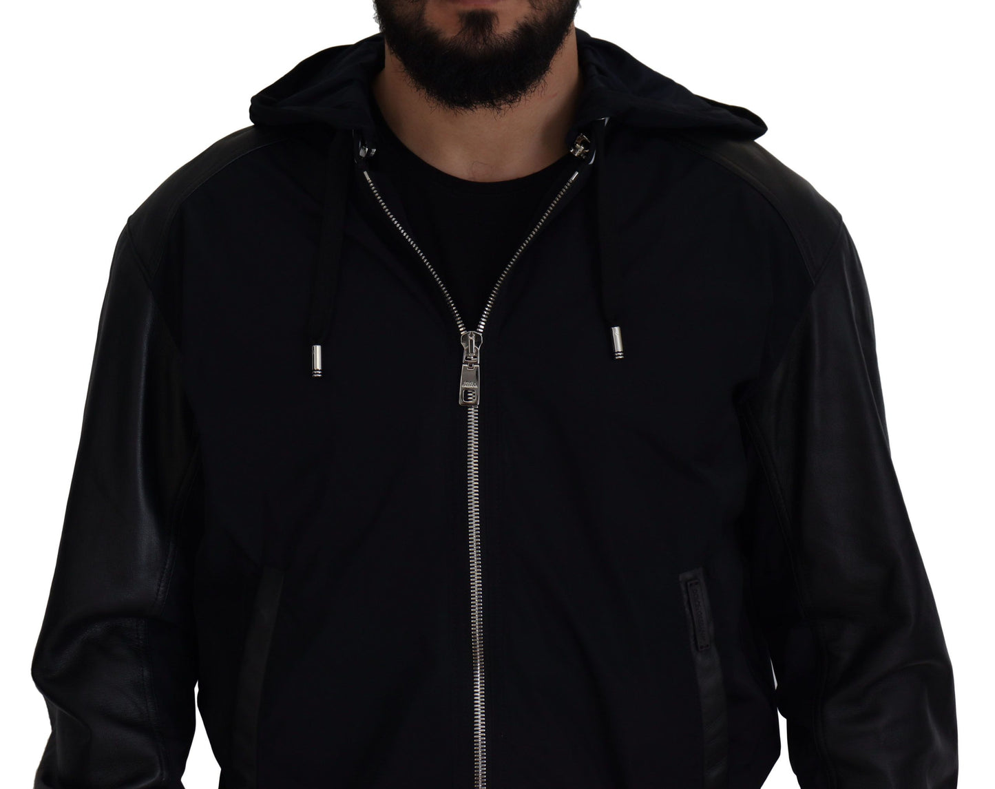 Dolce & Gabbana, veste-blouson noire en polyester avec capuche.
