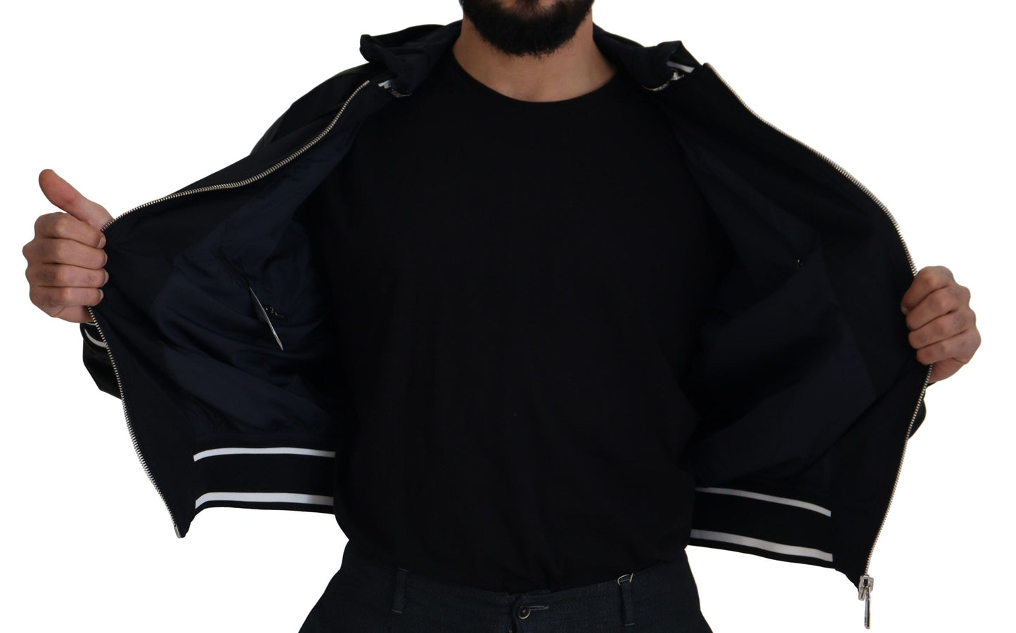 Dolce & Gabbana, veste-blouson noire en polyester avec capuche.