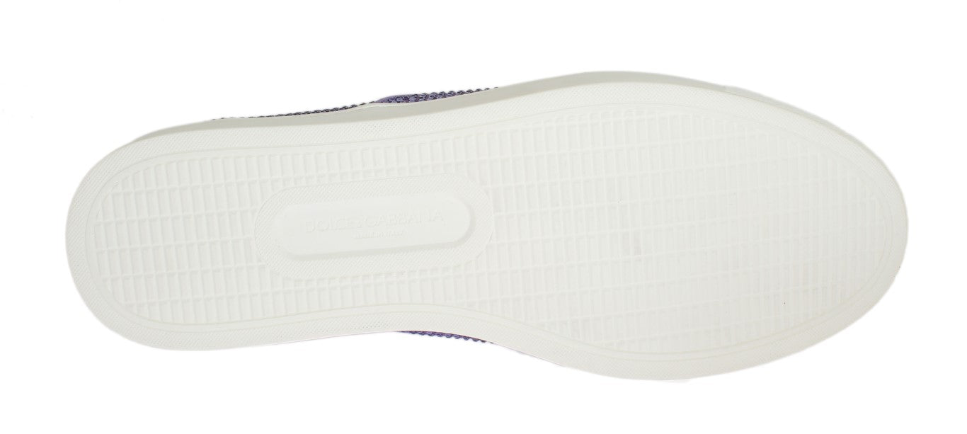 Sneakers Dolce & Gabbana en toile violette avec strass et logo.