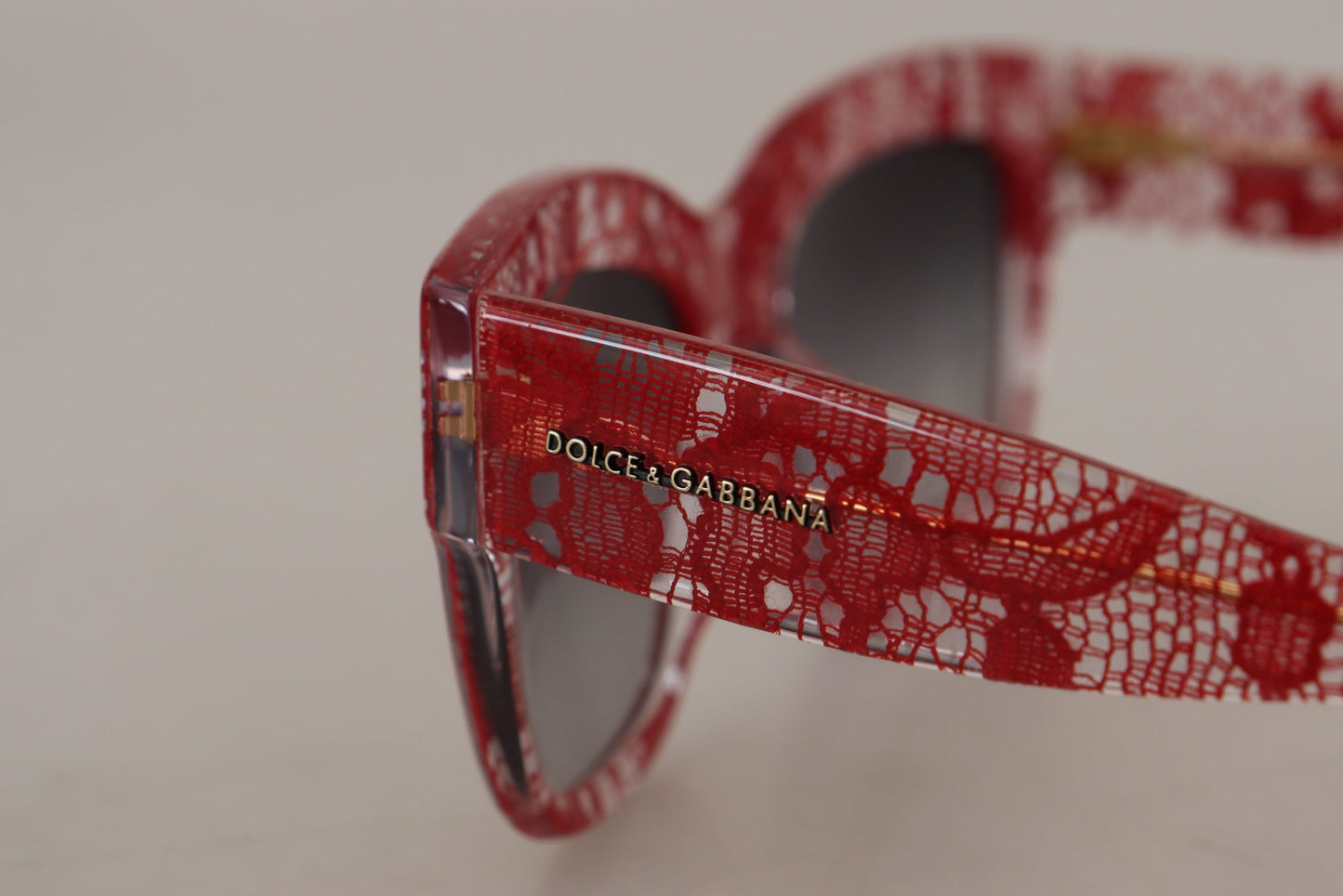 Lunettes de soleil rectangulaires en acétate et dentelle rouge Dolce & Gabbana DG4231F