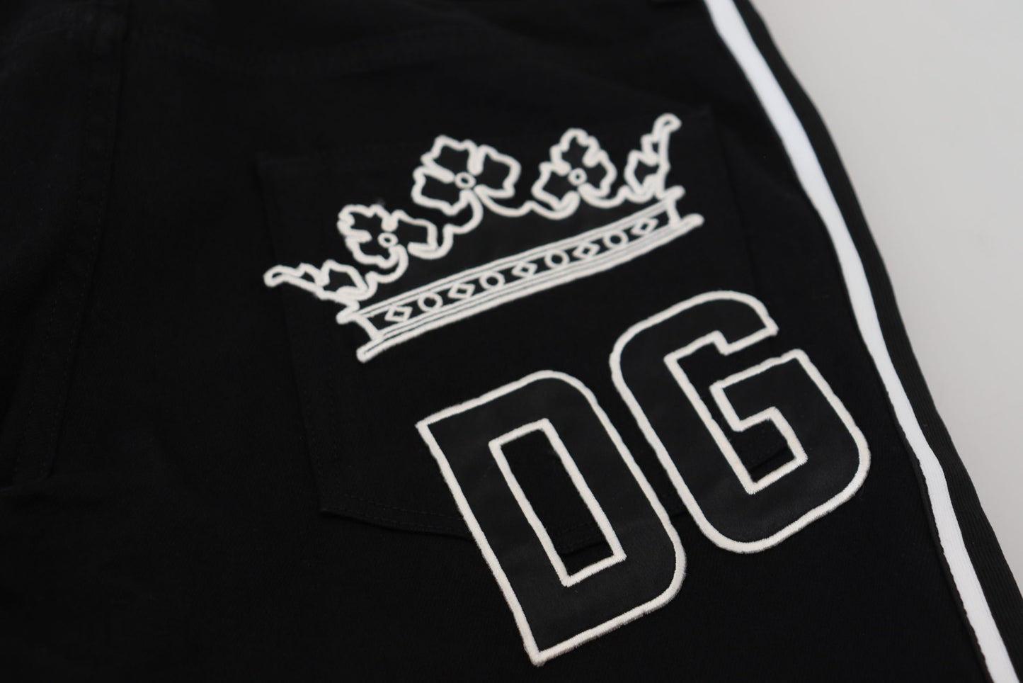 Jean en jean noir en coton avec couronne DG pour homme de Dolce & Gabbana