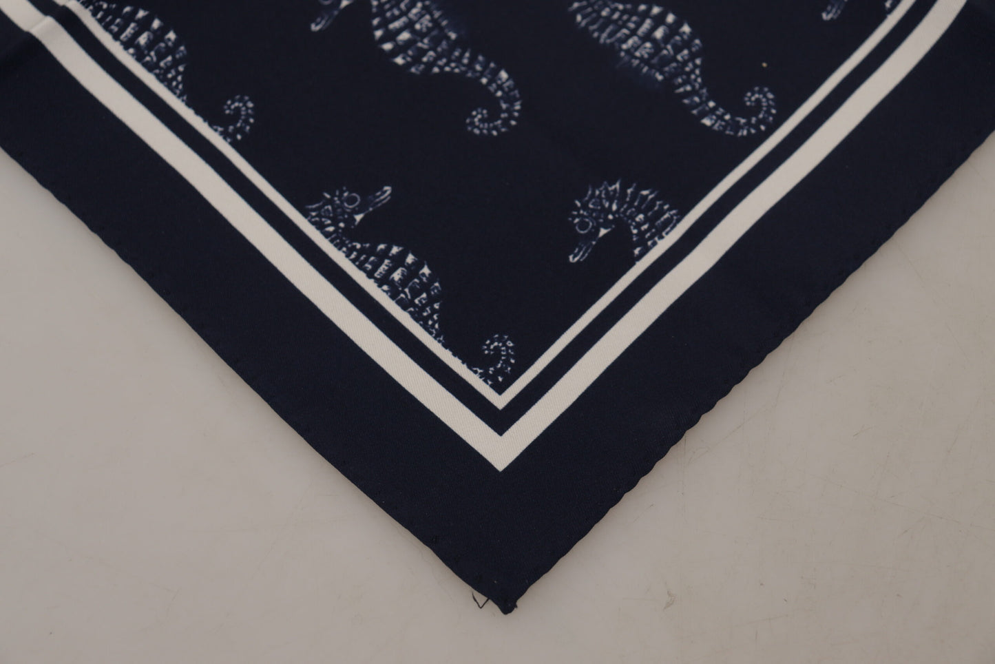 Foulard carré imprimé hippocampe bleu Dolce & Gabbana DG