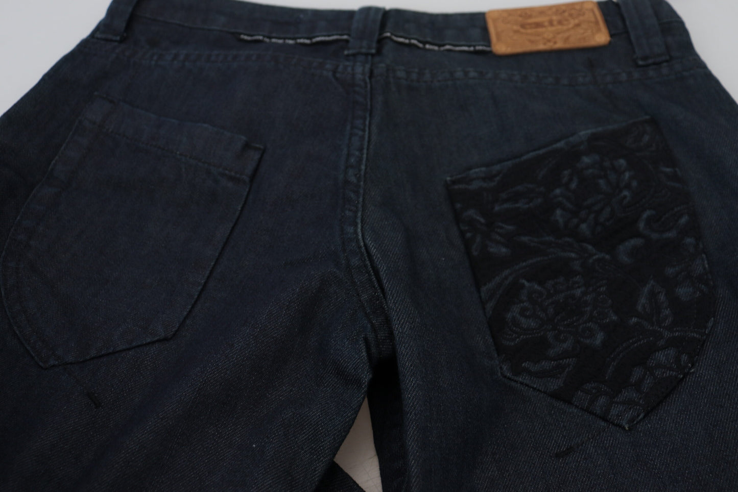 Exte donkerblauwe, lage taille, rechte damesdenimjeans