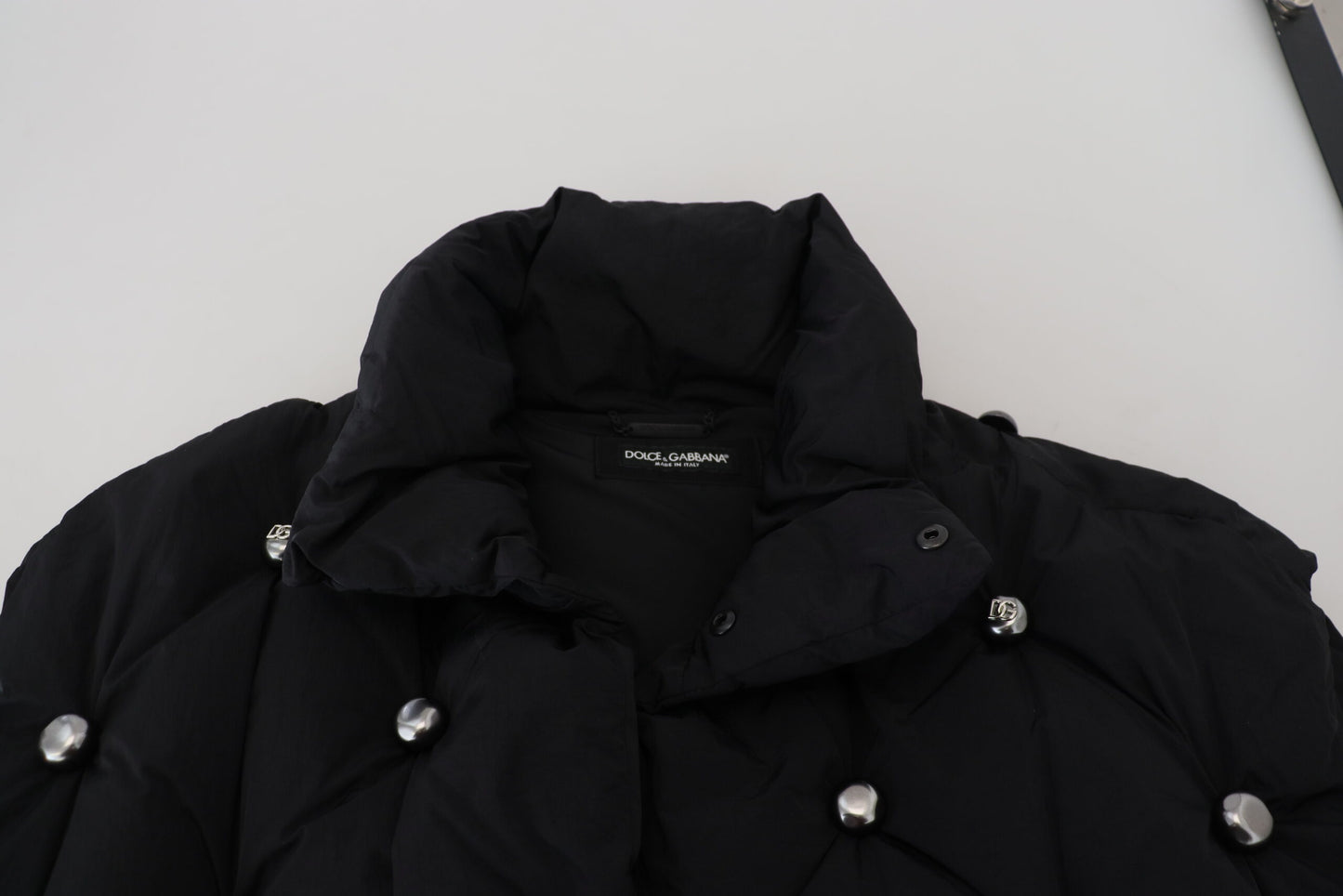 Dolce & Gabbana - Veste noire sans manches DG avec ornements métalliques