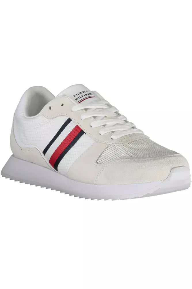 Sneakers blanches éco-responsables Tommy Hilfiger avec logo.