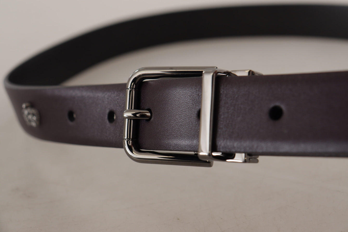 Dolce & Gabbana Donkerpaarse Leren Box Borchia Metalen Gesp Riem