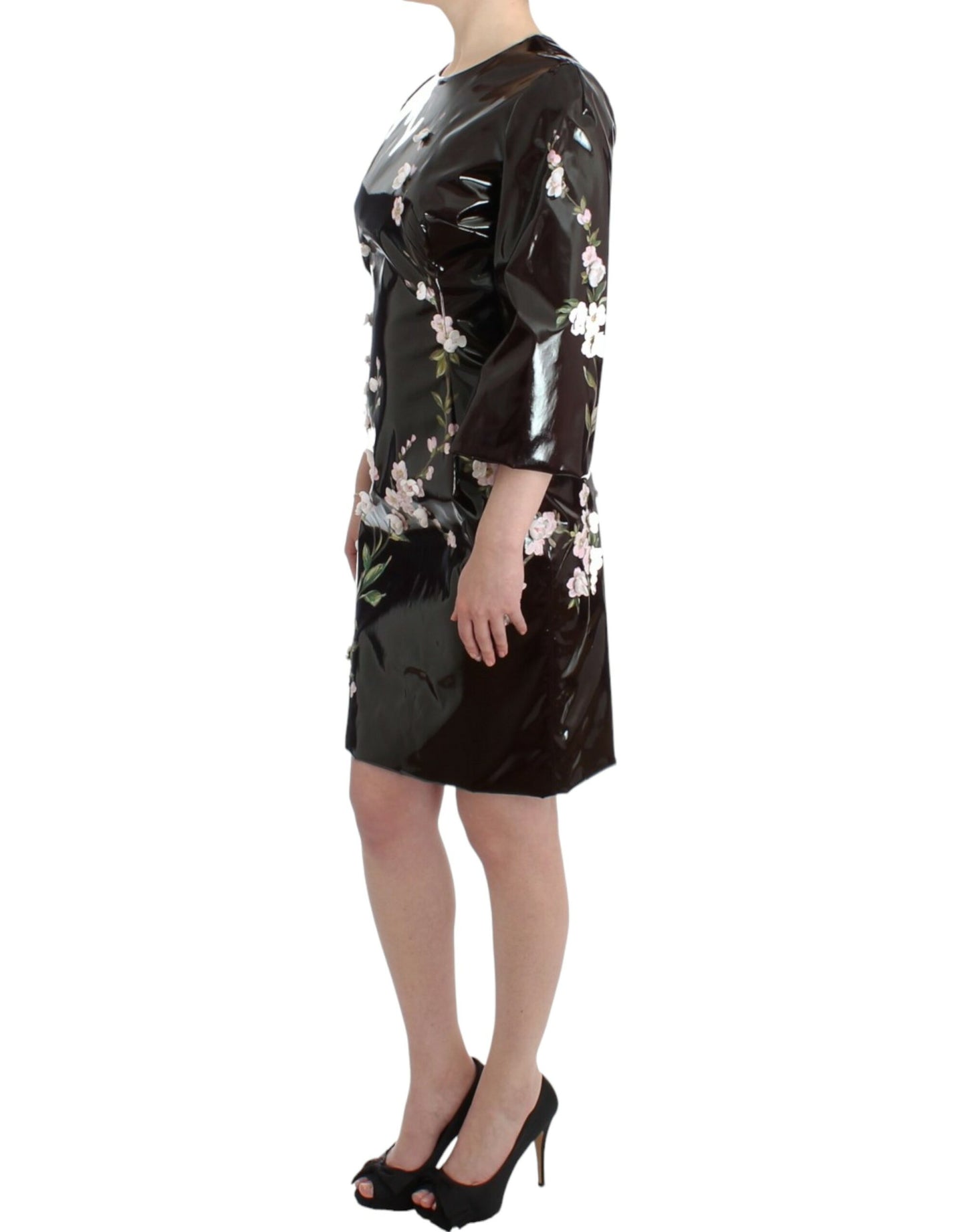 Robe noire en cuir verni à motifs floraux PEINT À LA MAIN de Dolce & Gabbana
