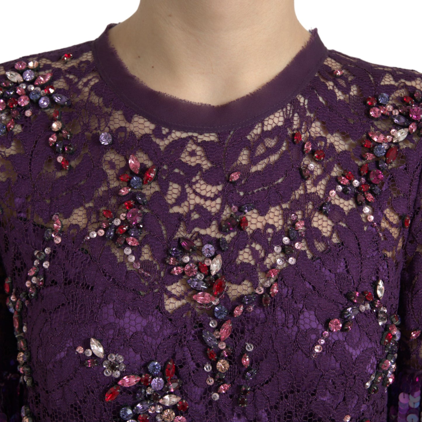 Robe en dentelle violette à motifs floraux, incrustée de cristaux, Dolce & Gabbana