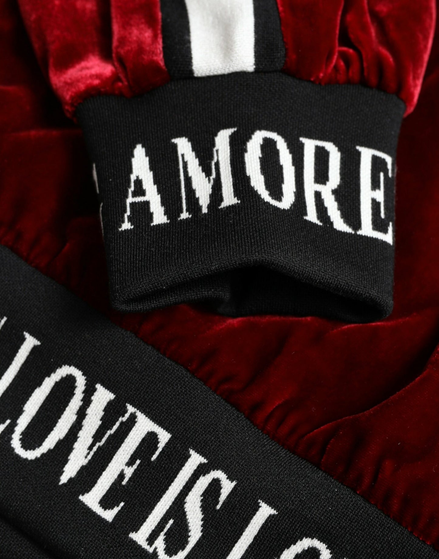 Dolce & Gabbana Bordeaux fluwelen trui met ronde hals