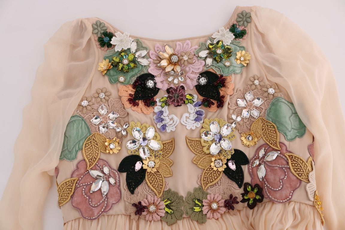 Robe longue en soie rose à motifs floraux et cristaux de Dolce & Gabbana