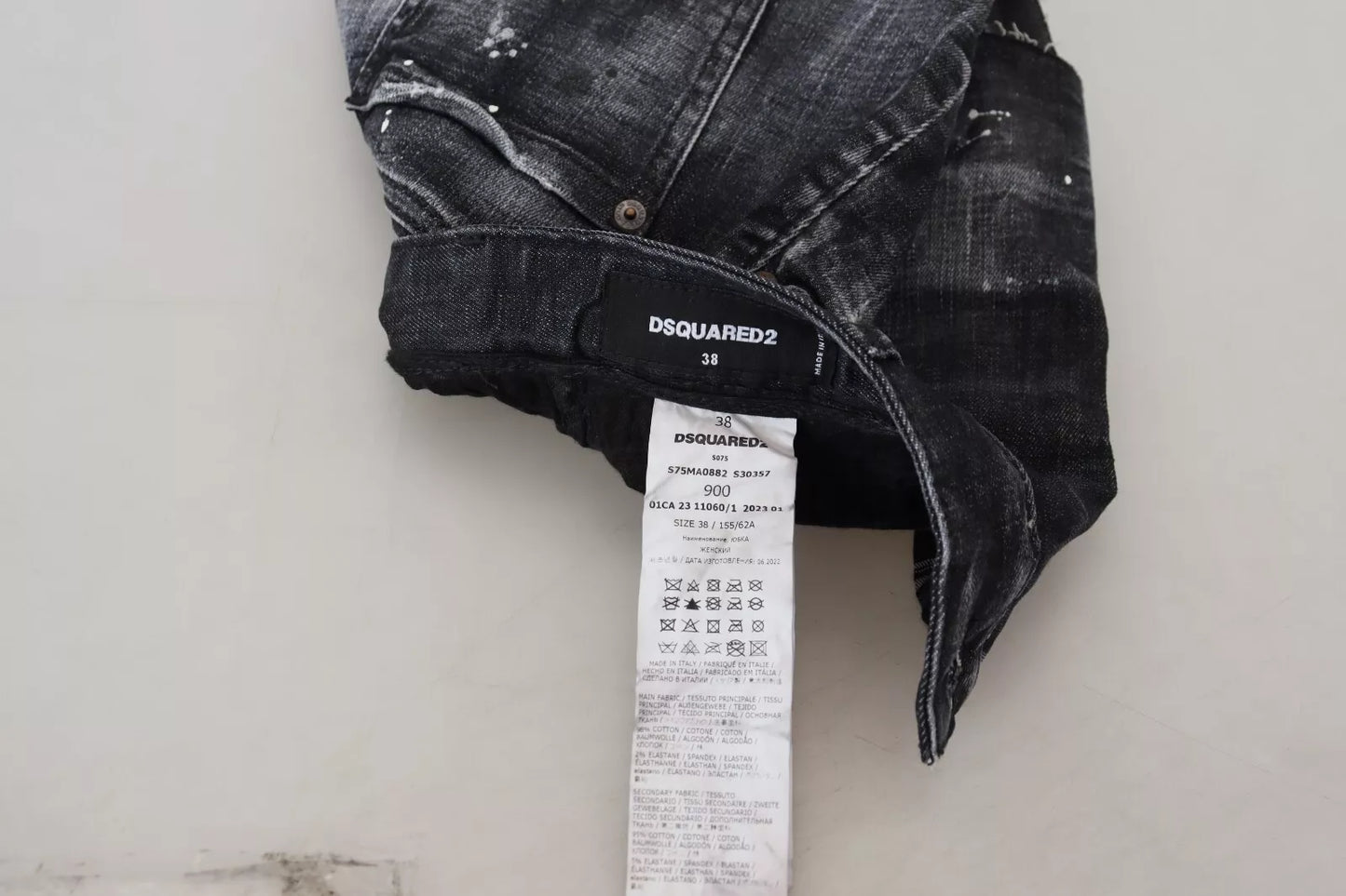 Dsquared² Zwarte Gekreveld A-lijn Mini Jeansrok met Hoge Taille
