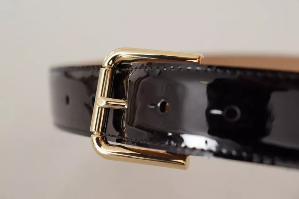 Dolce & Gabbana Zwarte Leren Riem met Goudkleurig Metalen Logo en Gegraveerde Gesp