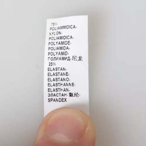 Dolce & Gabbana zwarte bikini met polkadotpatroon, geschikt voor zowel zwemmen als strand.