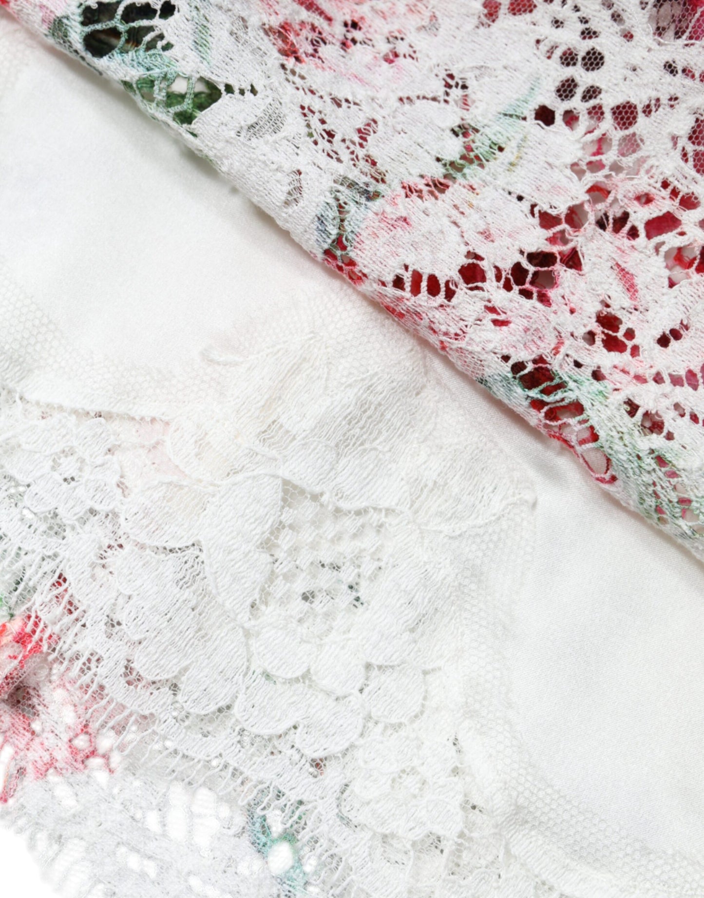 Blouse blanche à manches courtes en dentelle à motif de pivoine de Dolce & Gabbana