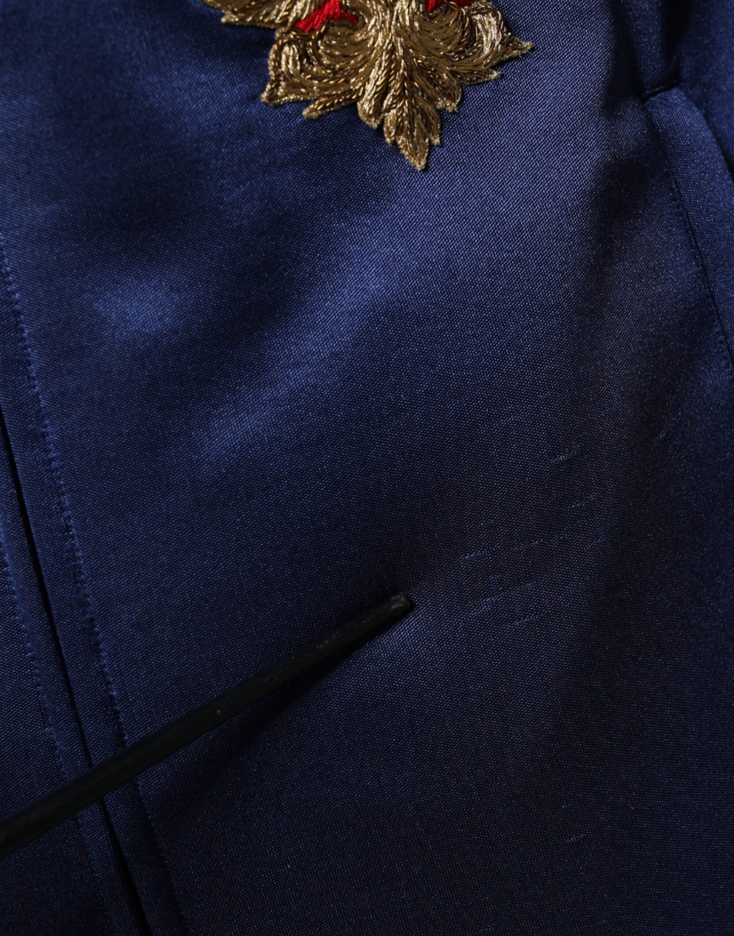 Dolce & Gabbana Blauwe Heraldische Patch Streep King Bee Trui