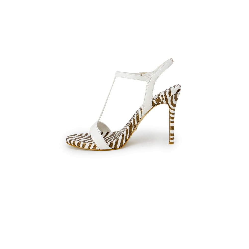 Escarpins à talons hauts en cuir blanc Guess