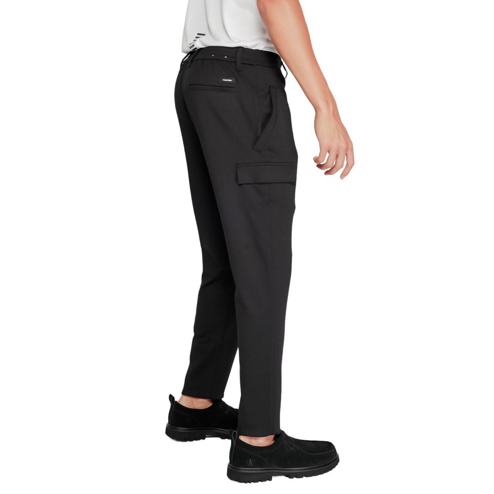 Calvin Klein zwarte joggingbroek van gerecycled polyester, geschikt voor training.