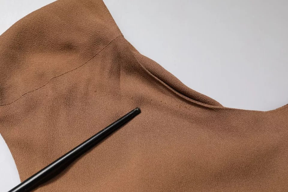 Robe longue maxi A-line marron sans manches et à décolleté V profond de Fabiana Filippi