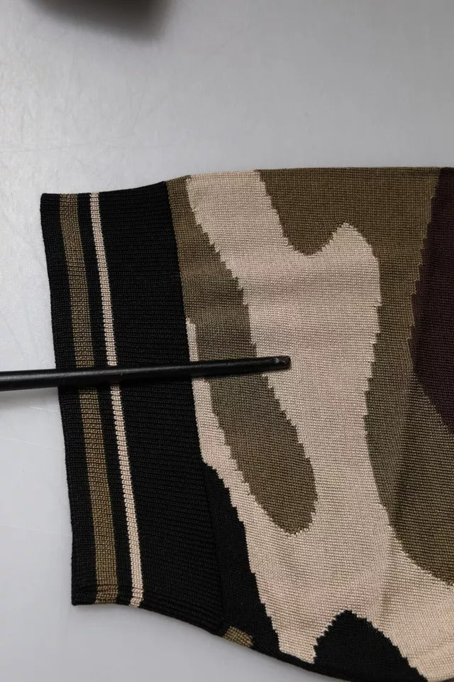 T-shirt polo à col montant multicolore à motif camouflage de Dolce & Gabbana