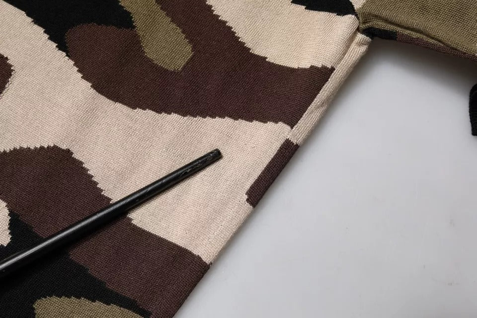 T-shirt polo à col montant multicolore à motif camouflage de Dolce & Gabbana