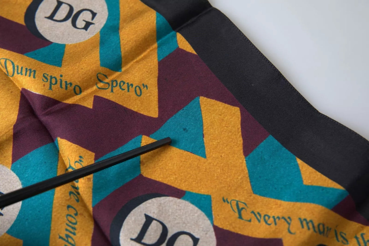 Foulard carré imprimé multicolore Dolce & Gabbana