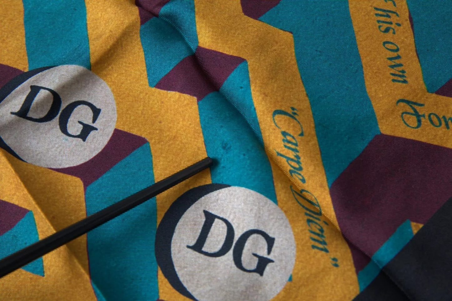 Foulard carré imprimé multicolore Dolce & Gabbana
