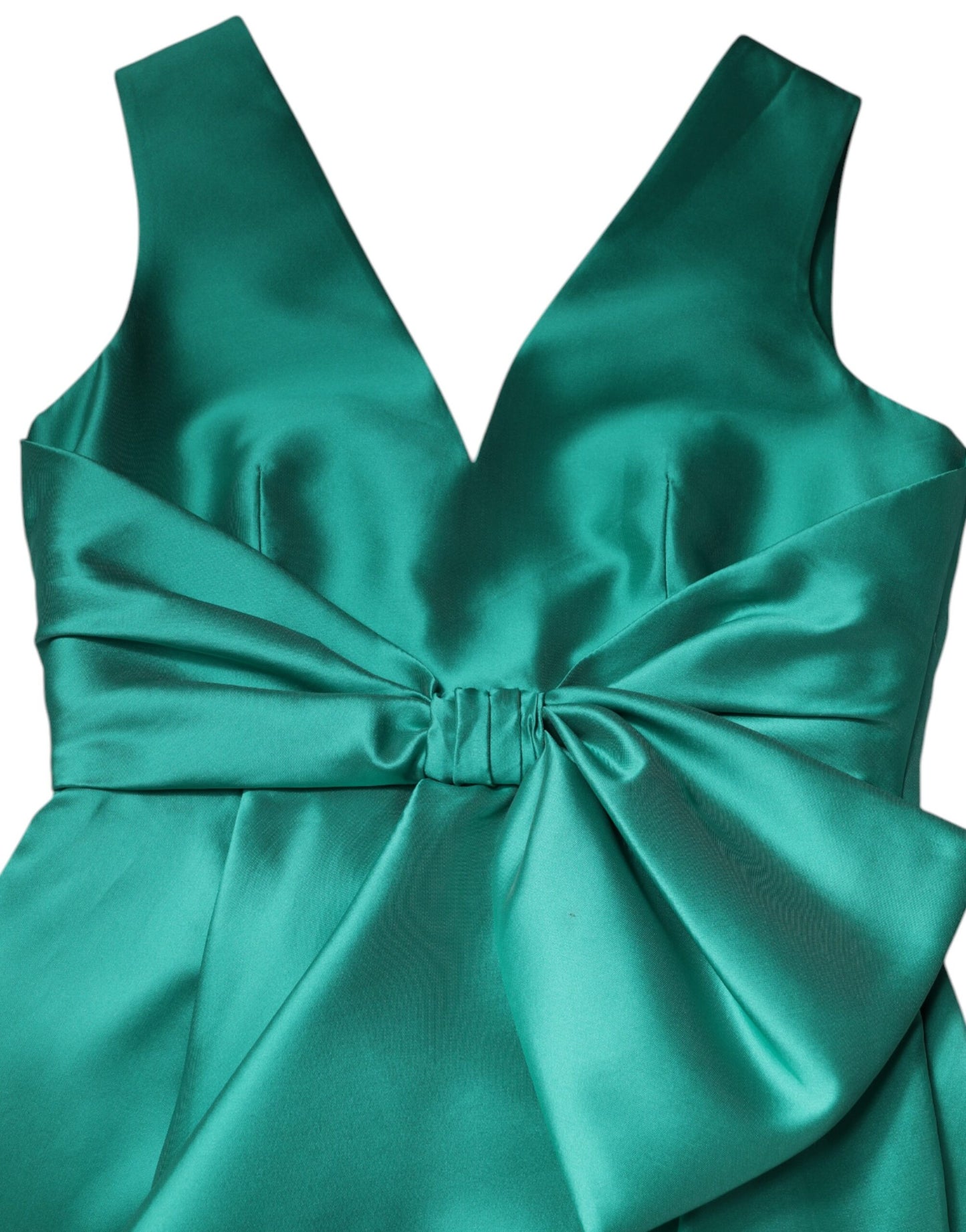 Robe à plusieurs épaisseurs, sans manches, avec décolleté en V, en polyester satiné vert d'Alberta Ferretti.