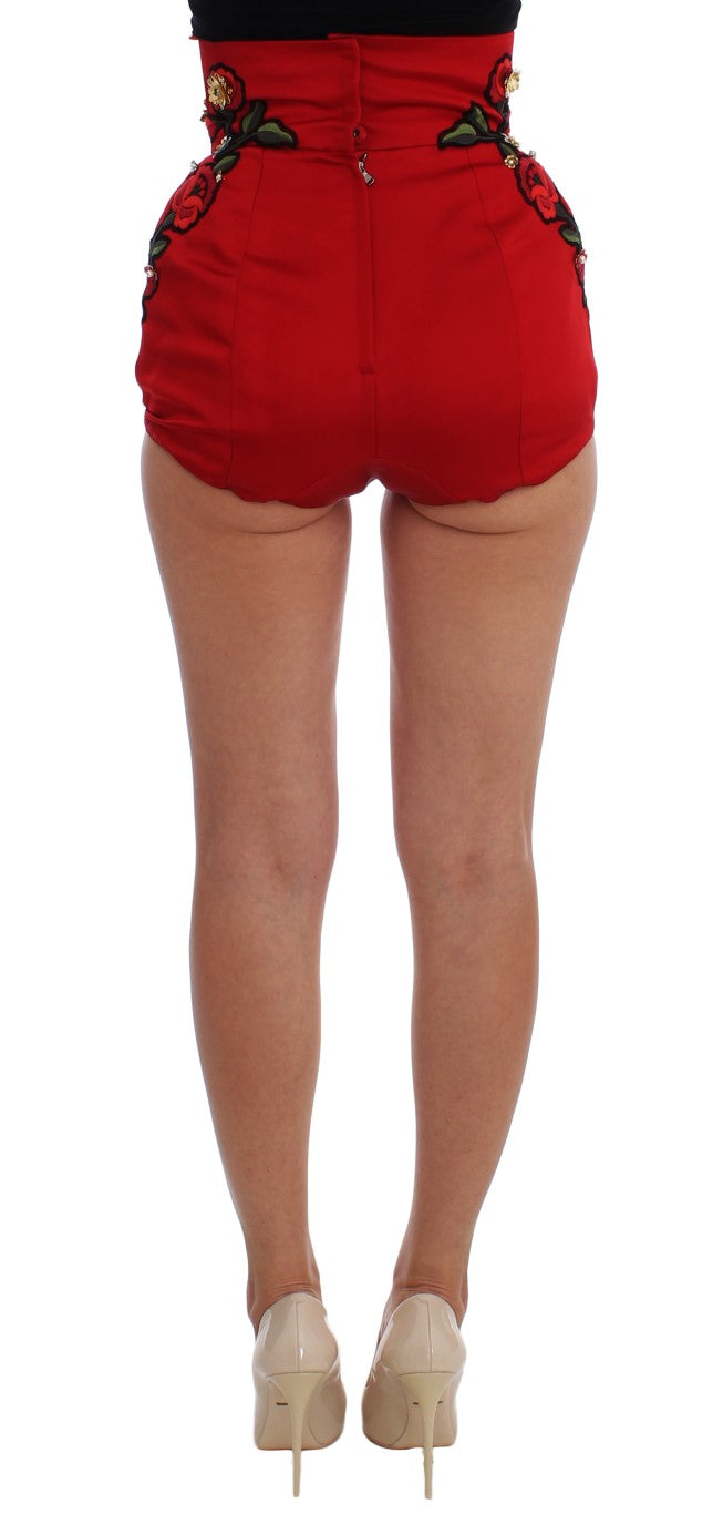 Short en soie rouge à motifs de roses et cristaux de Dolce & Gabbana