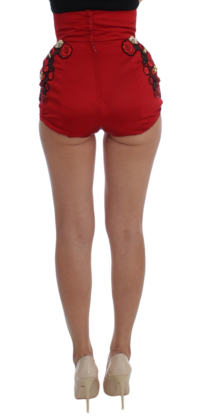 Shorts en soie rouge à motifs roses et cristaux de Dolce & Gabbana
