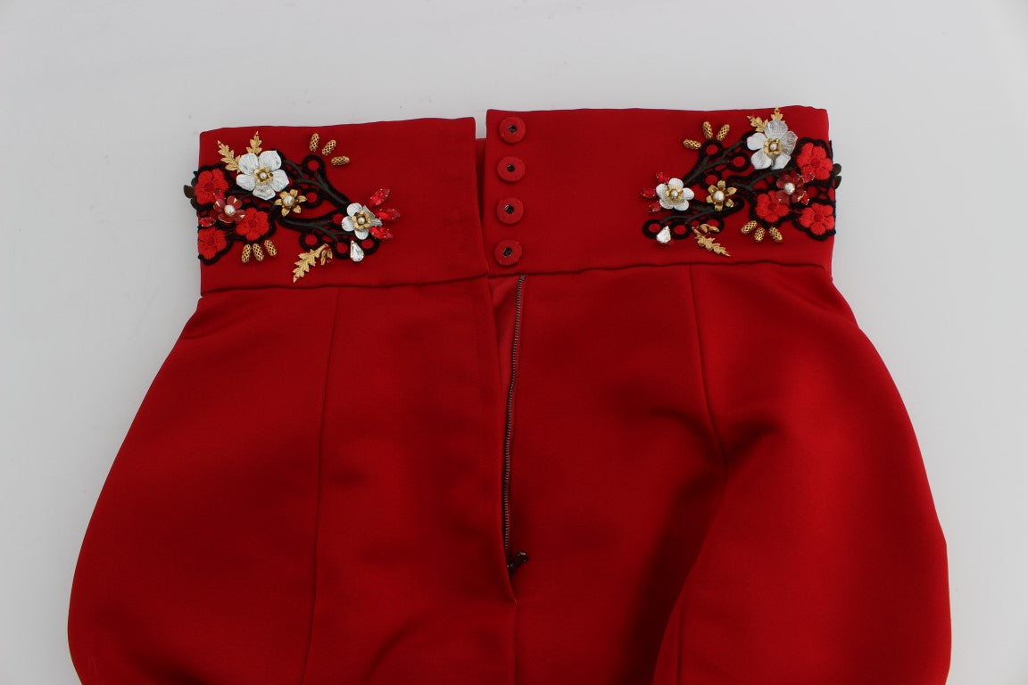 Shorts en soie rouge à motifs roses et cristaux de Dolce & Gabbana