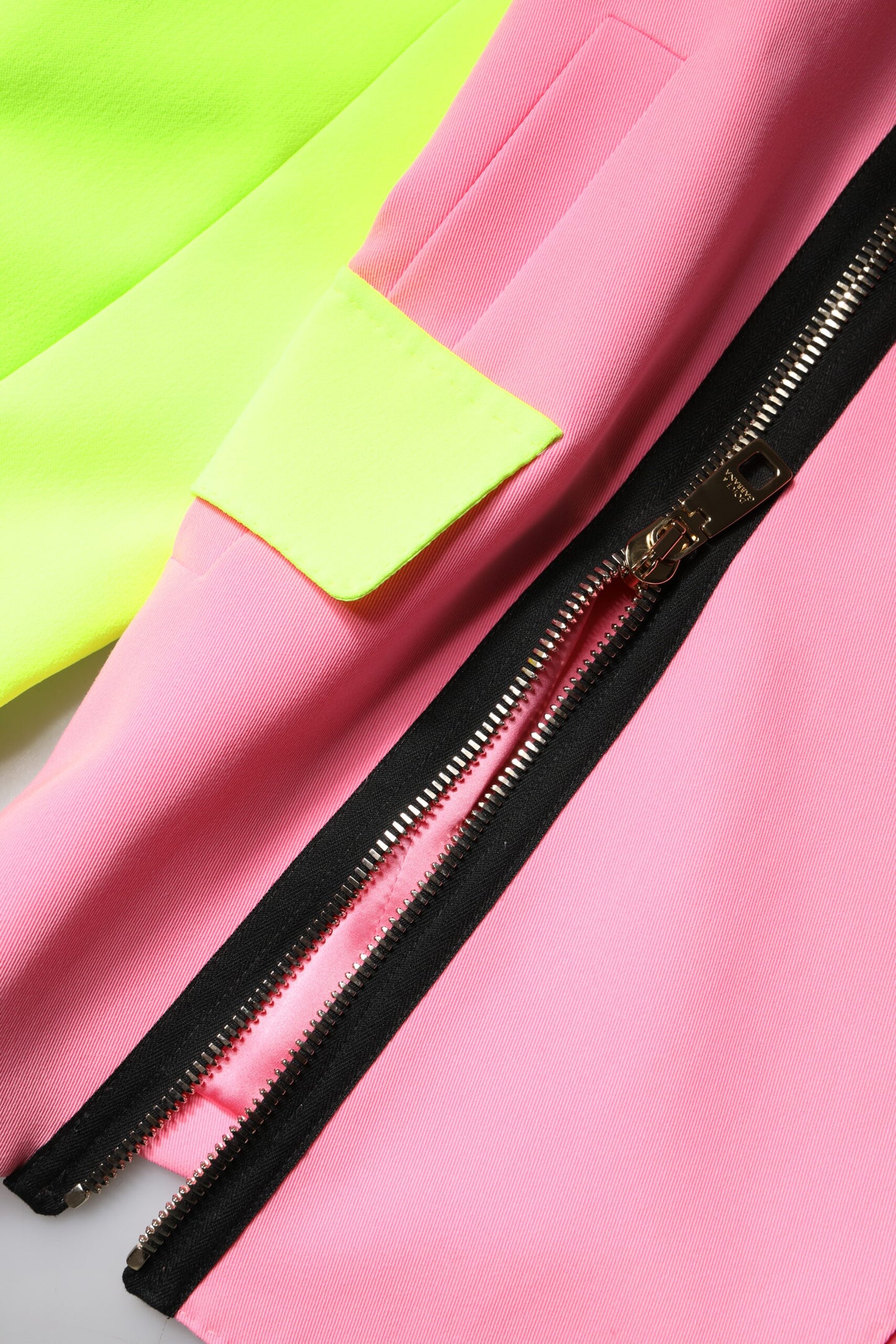 Dolce & Gabbana multicolor patchwork jas met versieringen