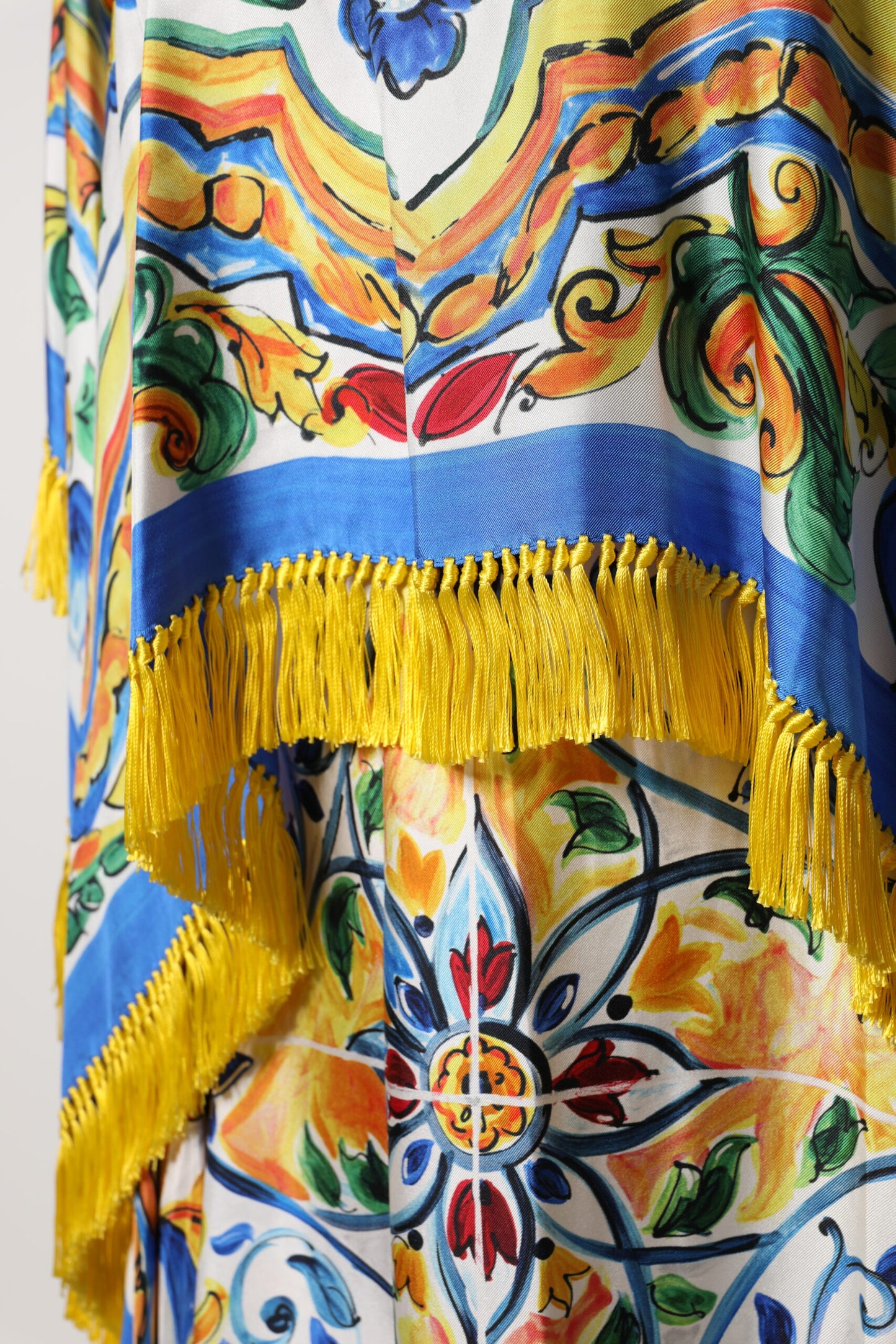 Robe maxi kaftan à manches courtes Dolce & Gabbana multicolore à motifs majolique