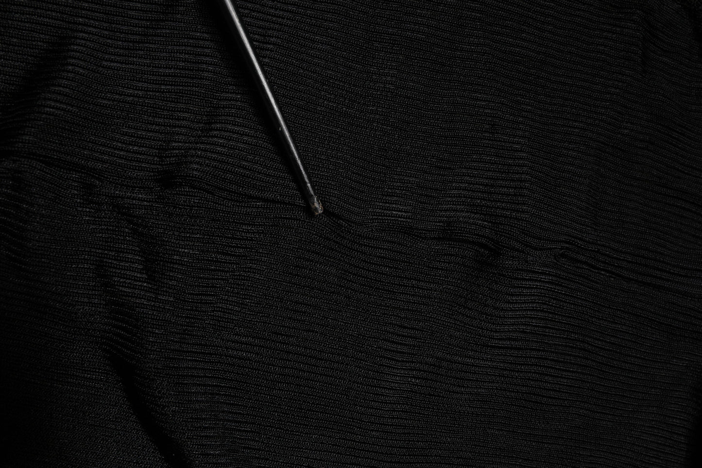 Dolce & Gabbana Haut col montant noir en tricot à manches longues et coupe près du corps