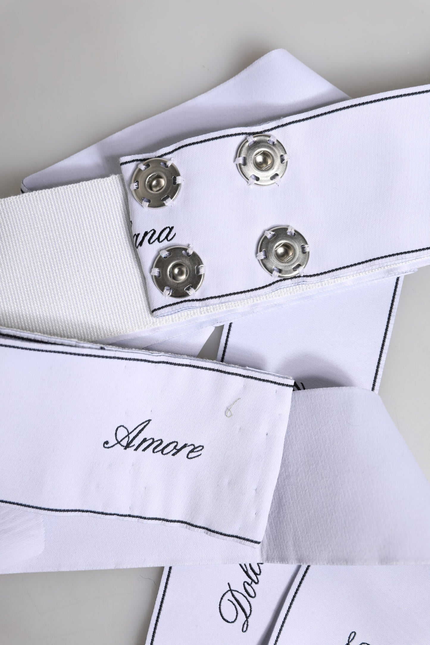 Dolce & Gabbana Witte Tailleband Brede Strik Logo Riem