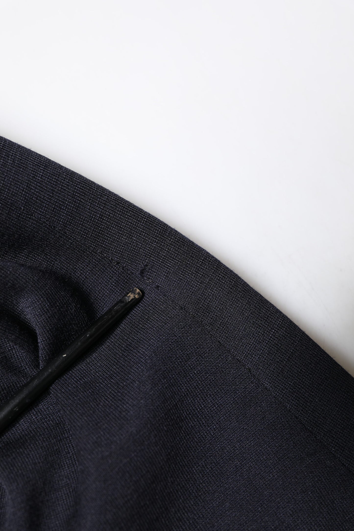 Dolce & Gabbana, veste de costume noire en laine, à simple boutonnage.
