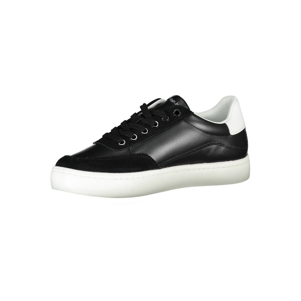 Calvin Klein strakke, zwarte vetersneakers met contrasterende details