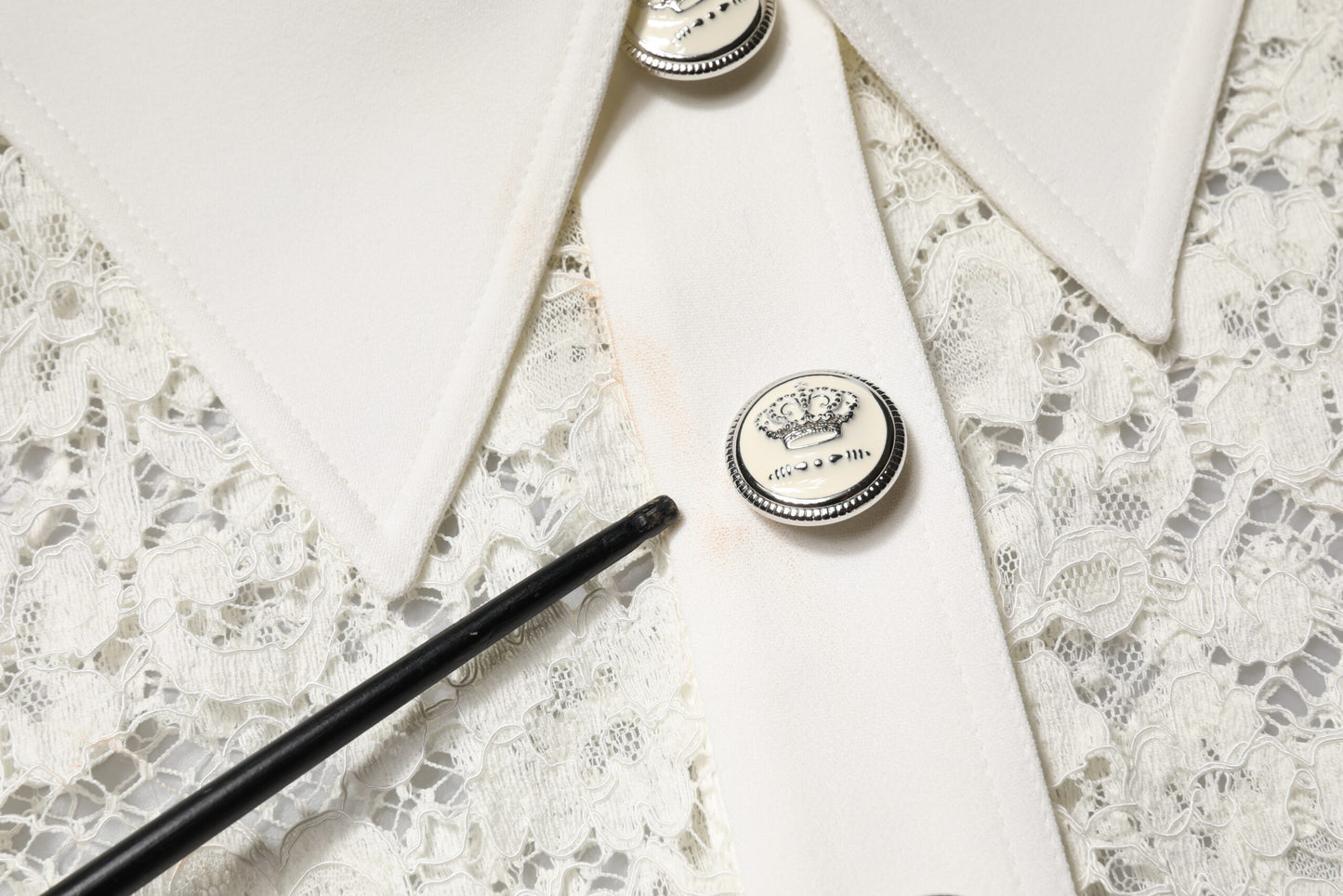 Dolce & Gabbana witte bloemrijke kantengebreide jurk met lange mouwen