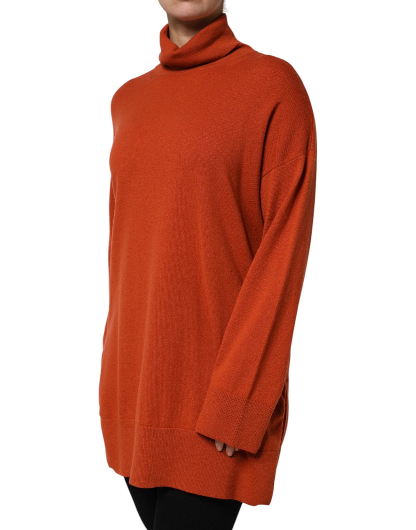 Pull col montant à manches longues en orange foncé de la marque Alpha Studio