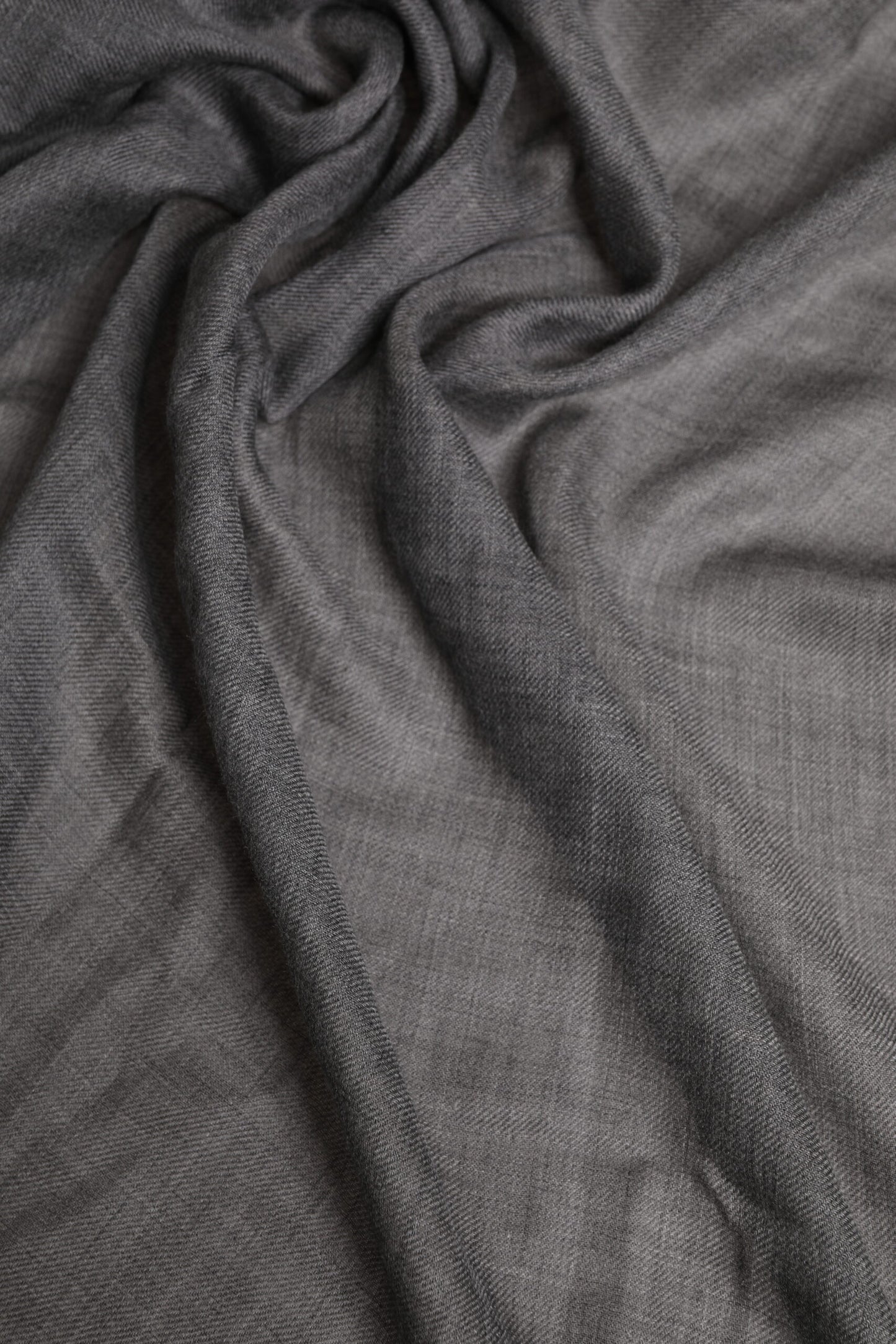 Foulard châle cache-cou imprimé logo gris Dolce & Gabbana